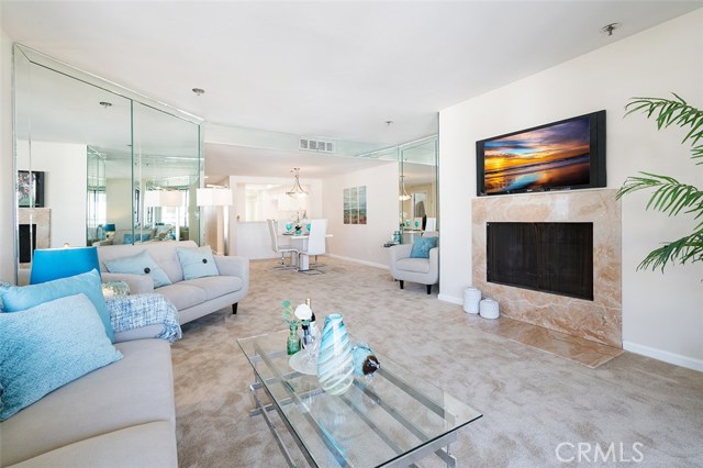 520 The Village, Redondo Beach, California 90277, 2 Bedrooms Bedrooms, ,2 BathroomsBathrooms,Residential,Sold,The Village,SB17117479