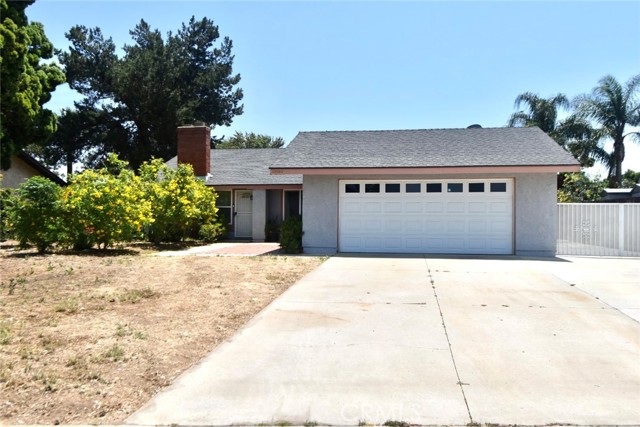 10992 Stonehenge Pl, Riverside, CA 92503