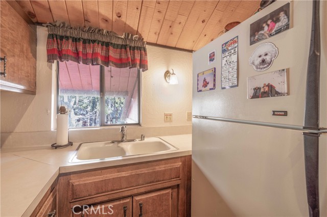 Detail Gallery Image 13 of 44 For 41935 Switzerland Dr #110,  Big Bear Lake,  CA 92315 - 3 Beds | 2/1 Baths