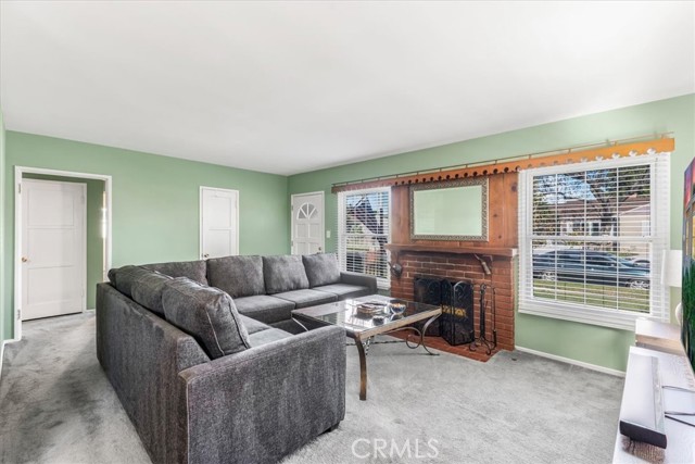 Detail Gallery Image 5 of 28 For 19612 Schoolcraft, Reseda,  CA 91335 - 3 Beds | 1 Baths