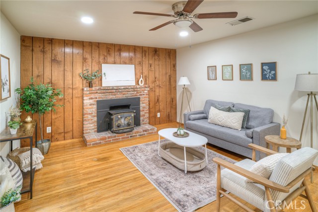 Detail Gallery Image 4 of 49 For 12 Linda Loma Dr, Oroville,  CA 95966 - 3 Beds | 2 Baths