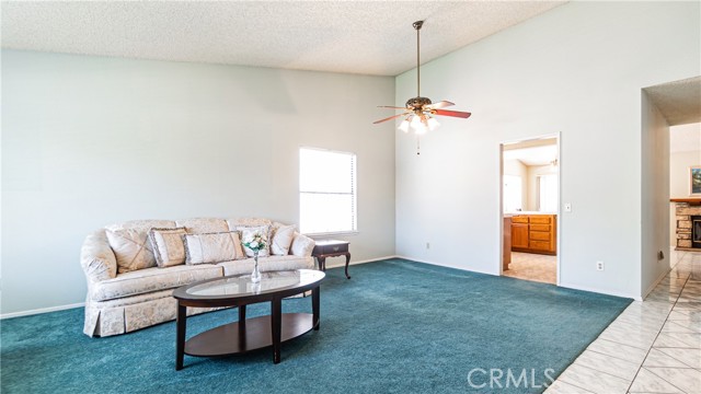 7339 Greenbriar Place, Rancho Cucamonga CA: https://media.crmls.org/medias/eff76244-a438-4099-9f84-1560e3a50f98.jpg