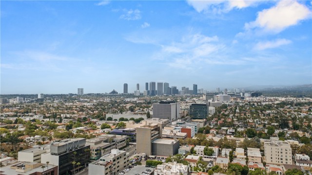 Detail Gallery Image 9 of 51 For 138 N Swall Dr, Beverly Hills,  CA 90211 - – Beds | – Baths