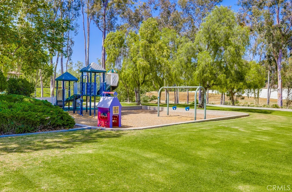 https://media.crmls.org/medias/eff7d11f-20e0-46b6-ae9a-3f3dcde039d0.jpg?preset=X-Large