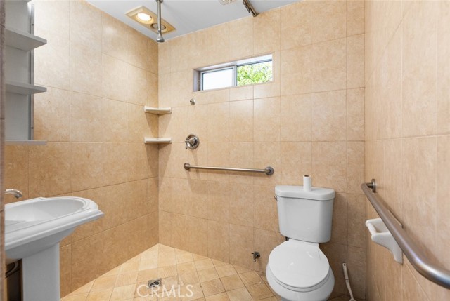 Detail Gallery Image 36 of 56 For 6608 Saint Clair Ave, North Hollywood,  CA 91606 - 4 Beds | 3 Baths