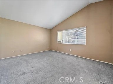 https://media.crmls.org/medias/eff8cbeb-4a5e-4b05-9ecc-05700cc0a1e7.jpg?preset=X-Large