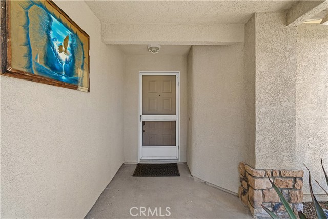 Detail Gallery Image 4 of 38 For 2906 Summer Set Cir, Banning,  CA 92220 - 2 Beds | 2 Baths