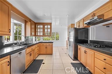 https://media.crmls.org/medias/eff9132d-b1de-4291-8540-cda698d80a50.jpg?preset=X-Large