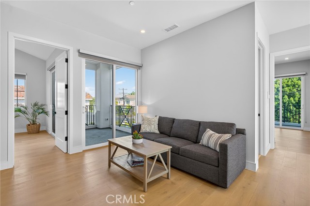 2216 Bataan Road, Redondo Beach CA: https://media.crmls.org/medias/eff9bcf9-72b8-4da1-9766-f9b58877bb9e.jpg