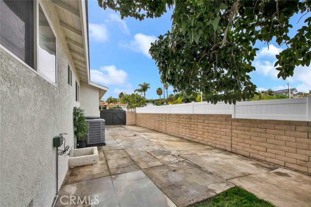 Detail Gallery Image 33 of 41 For 19282 Bethel Cir, Huntington Beach,  CA 92646 - 3 Beds | 2 Baths