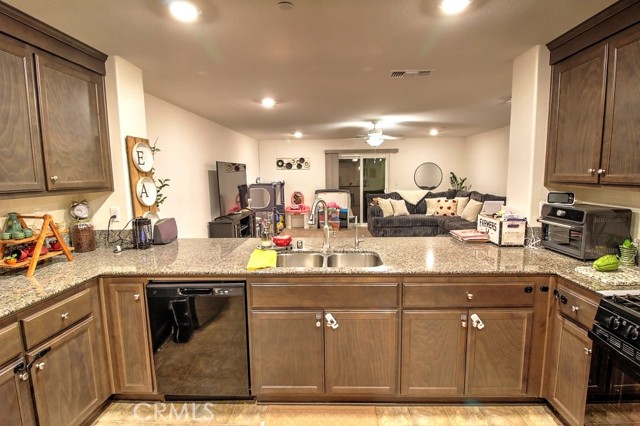 Detail Gallery Image 14 of 46 For 739 Marcus Ct, Merced,  CA 95341 - 4 Beds | 2 Baths