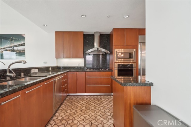 Detail Gallery Image 14 of 48 For 3131 Michelson Dr #1504,  Irvine,  CA 92612 - 2 Beds | 2/1 Baths