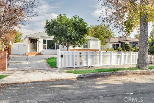 Detail Gallery Image 3 of 32 For 8200 Wisner Ave, Panorama City,  CA 91402 - 2 Beds | 1 Baths