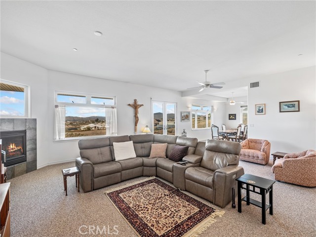 Detail Gallery Image 20 of 70 For 21972 Ocotillo Way, Apple Valley,  CA 92308 - 3 Beds | 2/1 Baths