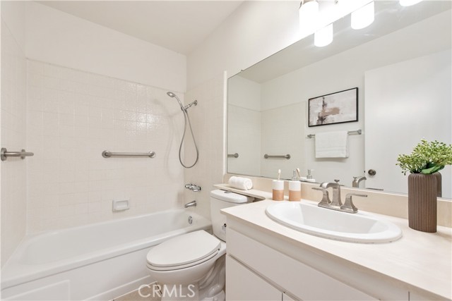 Detail Gallery Image 6 of 32 For 2536 Greenhill Dr, Fullerton,  CA 92833 - 4 Beds | 2 Baths