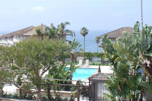 40 Blue Lagoon, Laguna Beach CA: https://media.crmls.org/medias/effd8cb9-ca98-4894-8c6d-7336579180f7.jpg