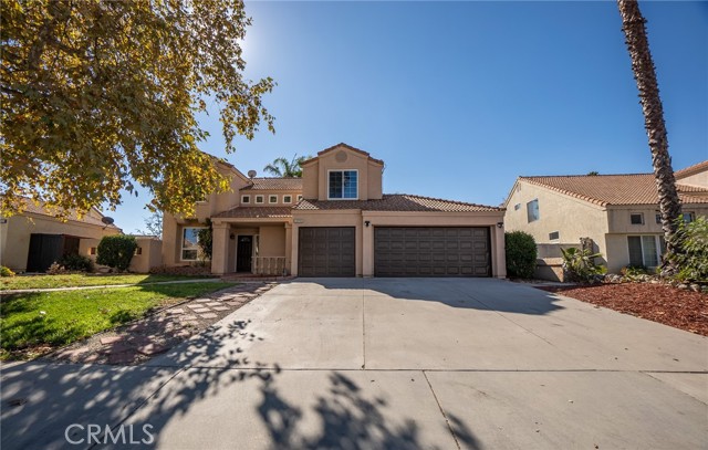 Detail Gallery Image 1 of 35 For 10793 Village Rd, Moreno Valley,  CA 92557 - 5 Beds | 3 Baths