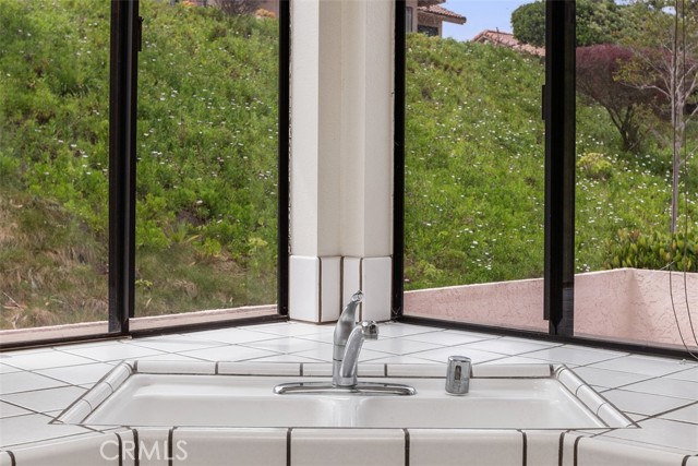 Detail Gallery Image 20 of 46 For 12855 via Moura, San Diego,  CA 92128 - 2 Beds | 2 Baths