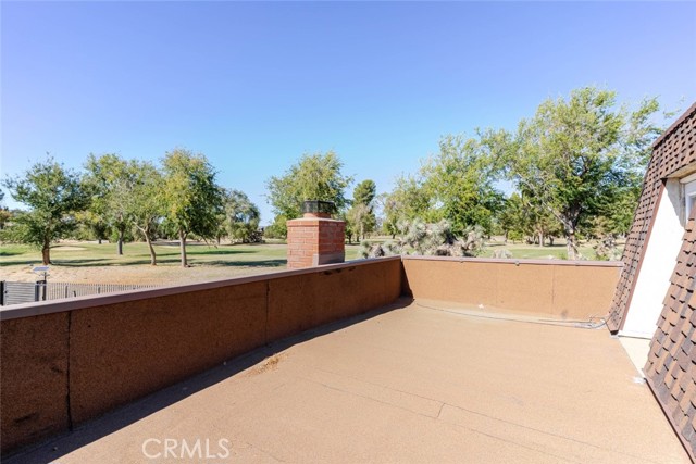 310 Susan Court, Palmdale CA: https://media.crmls.org/medias/efffda91-da0c-4af1-8473-3ffc5568d7b2.jpg