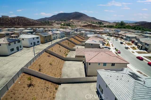 33170 Celadon Avenue, French Valley CA: https://media.crmls.org/medias/efffedef-5f00-410e-93fd-0b39d8b2607f.jpg