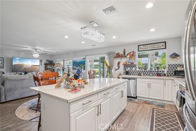 Detail Gallery Image 13 of 56 For 568 Corkwood St, Hemet,  CA 92543 - 3 Beds | 2 Baths