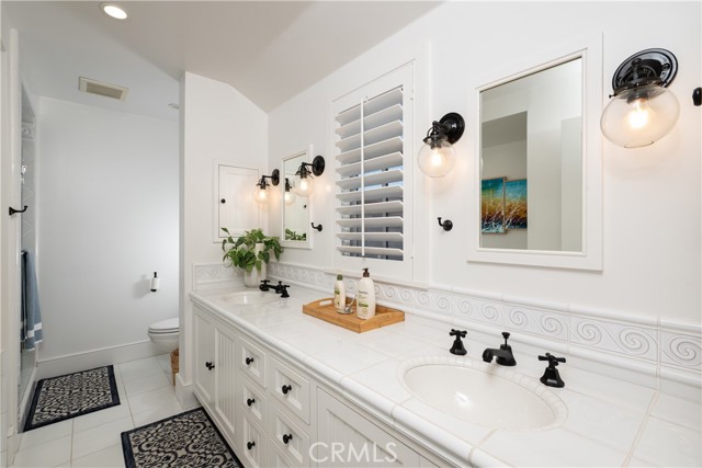 Detail Gallery Image 27 of 33 For 1228 W Oceanfront, Newport Beach,  CA 92661 - 3 Beds | 4 Baths