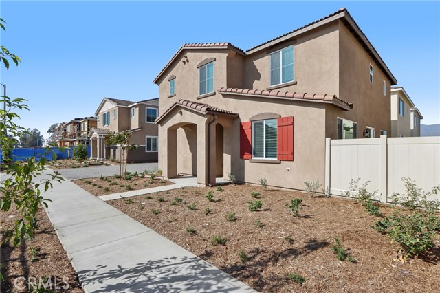 1110 Tropic Court, Redlands CA: https://media.crmls.org/medias/f0008135-f1da-416d-8ad3-0ea68c75f4a8.jpg