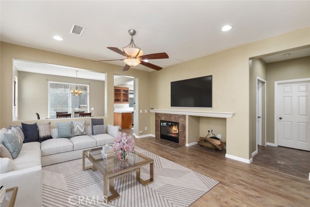 Detail Gallery Image 6 of 49 For 32582 Wildflower Dr, Lake Elsinore,  CA 92532 - 4 Beds | 2/1 Baths