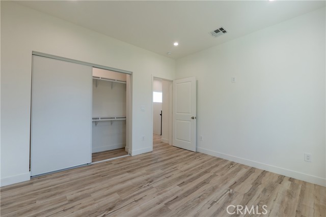 Detail Gallery Image 11 of 22 For 10417 Amigo Ave, Porter Ranch,  CA 91326 - 3 Beds | 2/1 Baths