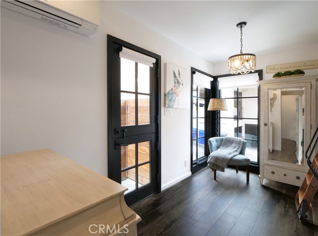 229 Marine Place, Manhattan Beach CA: https://media.crmls.org/medias/f0025e51-6a98-439c-be43-9521219e5b84.jpg