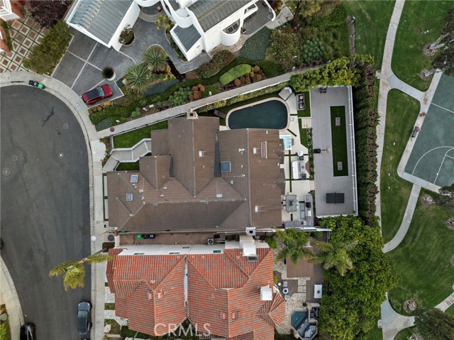 Detail Gallery Image 36 of 39 For 5 Hillsborough, Newport Beach,  CA 92660 - 4 Beds | 4/1 Baths