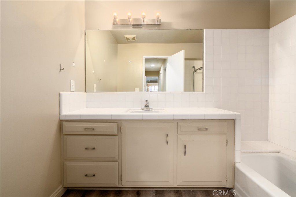 MLS #CV25220399 image #13