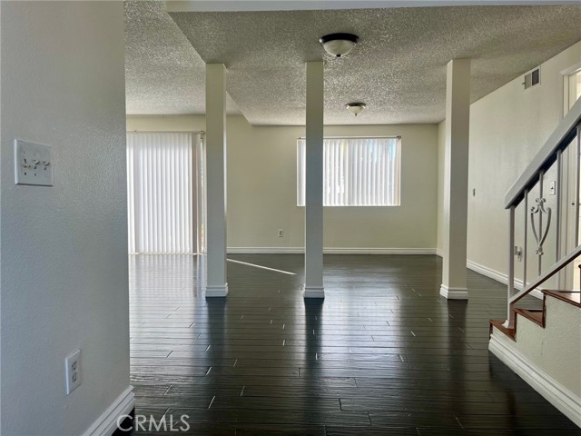 1226 Azalea Court, Upland CA: https://media.crmls.org/medias/f002c558-8897-4e16-beb2-bf913b4b1c6c.jpg