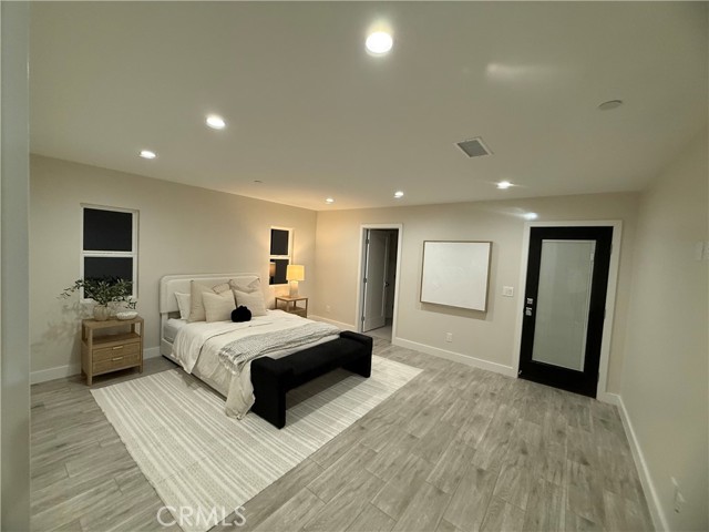422 Almond Avenue, Monrovia CA: https://media.crmls.org/medias/f002c924-63be-43cc-ba82-2886fa836e30.jpg