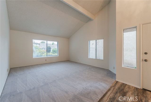Detail Gallery Image 6 of 43 For 27 Lucero, Irvine,  CA 92620 - 4 Beds | 2/1 Baths