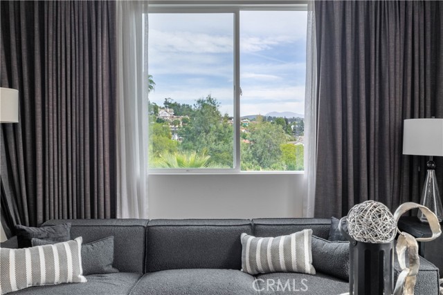 Detail Gallery Image 29 of 68 For 18804 Winnwood, Santa Ana,  CA 92705 - 5 Beds | 5 Baths