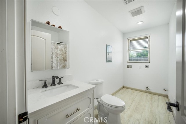 14928 Yucca Avenue, Fontana CA: https://media.crmls.org/medias/f003c4c8-4ae2-49ff-b21b-a839ab8b10b8.jpg