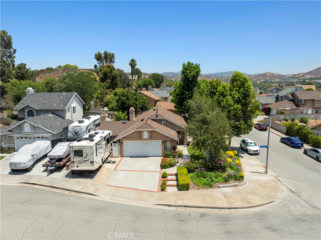 22865 Tamarack Lane