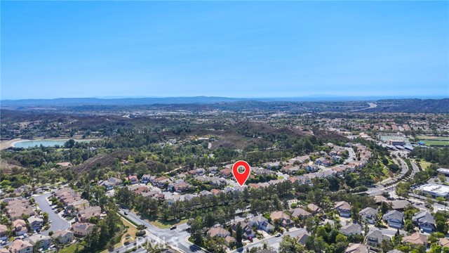 61 Summitcrest, Rancho Santa Margarita CA: https://media.crmls.org/medias/f004f72c-227b-4e0d-8344-5efc72abf376.jpg