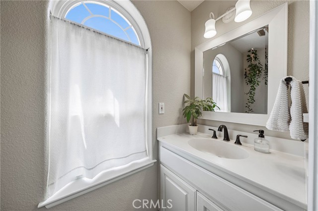 Detail Gallery Image 19 of 51 For 21425 Valley Oak Dr, Middletown,  CA 95461 - 3 Beds | 2/1 Baths