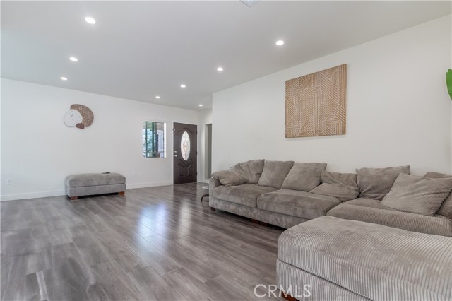 Detail Gallery Image 39 of 51 For 14159 Gault St, Van Nuys,  CA 91405 - 3 Beds | 2 Baths