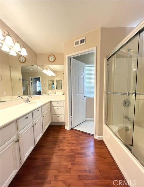 Detail Gallery Image 15 of 17 For 52 Danbury Ln, Irvine,  CA 92618 - 3 Beds | 2/1 Baths