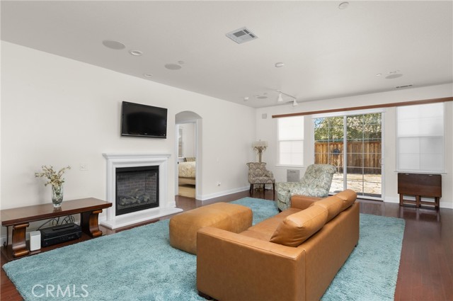 Detail Gallery Image 6 of 31 For 1147 Hastings Ct, Santa Maria,  CA 93455 - 4 Beds | 3/1 Baths