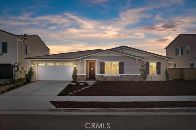 Image 48 of 49 For 30047 Merrick Lane
