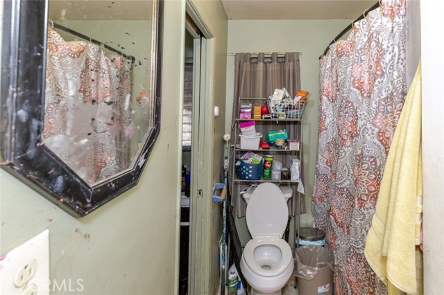 12401 Archwood Street, North Hollywood CA: https://media.crmls.org/medias/f006838f-4e39-48fe-baca-2e556d109eb4.jpg