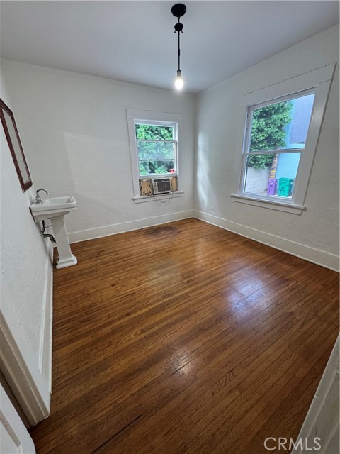 Detail Gallery Image 5 of 24 For 341 Redondo, Long Beach,  CA 90814 - – Beds | – Baths