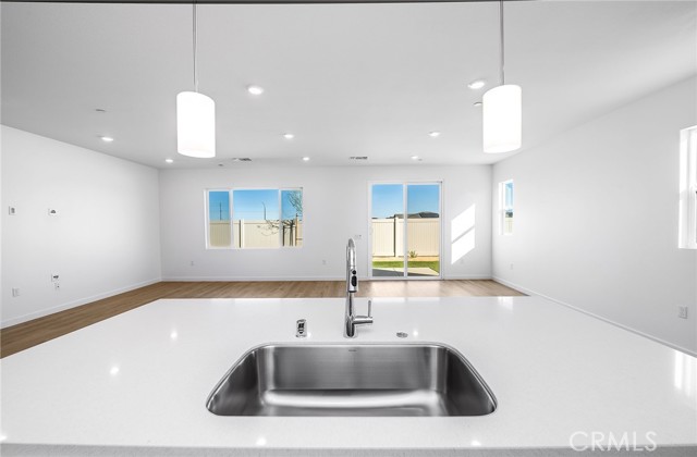 5564 Gem Court, Lancaster CA: https://media.crmls.org/medias/f00748bb-5157-407a-b10c-32ce3b2e7e78.jpg