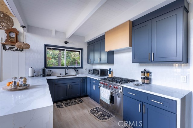 553 Pioneer Road, Lake Arrowhead CA: https://media.crmls.org/medias/f008594e-673a-4a3d-9b4f-d8260da26474.jpg