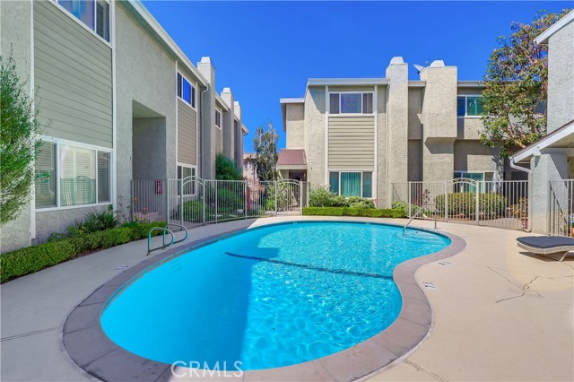 Detail Gallery Image 60 of 73 For 609 Meyer Ln #11,  Redondo Beach,  CA 90278 - 2 Beds | 1/1 Baths