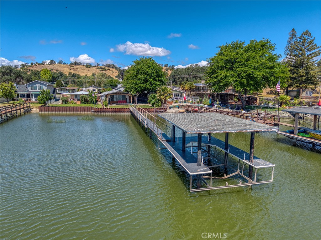 https://media.crmls.org/medias/f0092789-6618-459a-b65a-4810331a477e.jpg?preset=X-Large